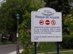 Panneau risque de noyade parc-lévis