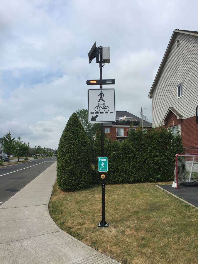 Breakaway sign post system