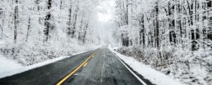 Route sans balise de déneigement